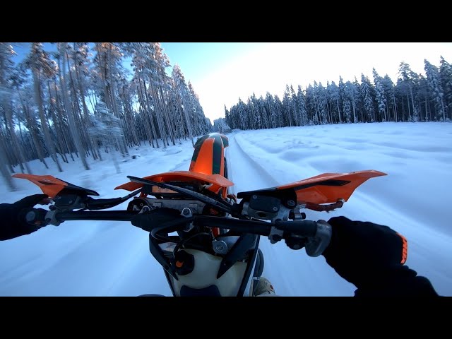KTM 300 EXC -  COLD DAY