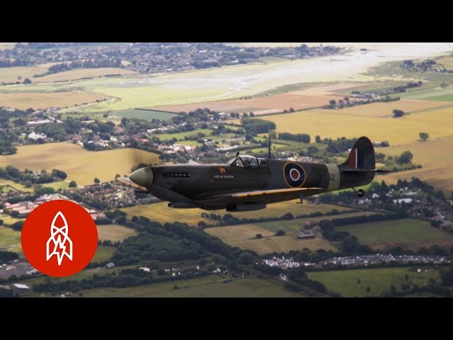 Este hombre construyó a mano un Spitfire de la Segunda Guerra Mundial