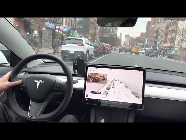Raw vid: Tesla FSD beta Manhattan NYC avoids parked cars, pedestrians, bike, and random object