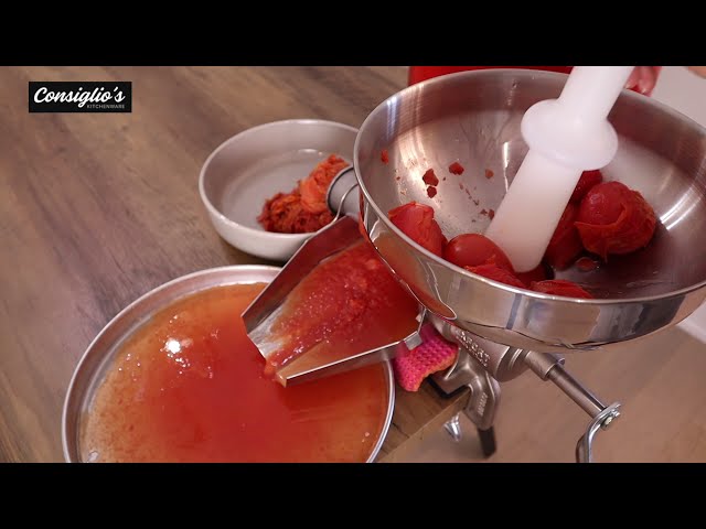 Fabio Leonardi Manual Tomato Machine - How to make homemade tomato sauce