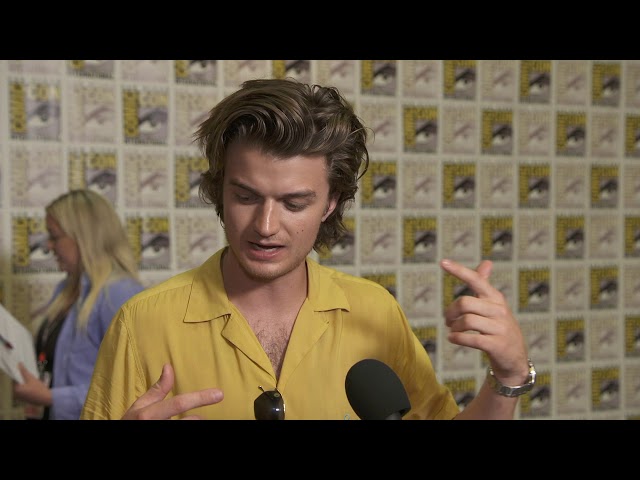 SDCC 2017 : Stranger Things S02 Itw Jo Keery (official video)