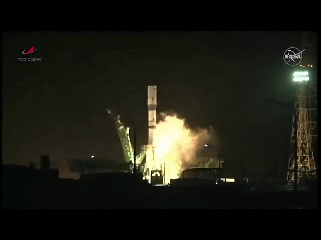Blastoff! Soyuz rocket launches Progress 82 cargo ship to space station