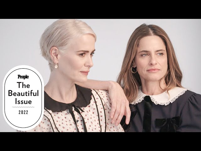 Sarah Paulson on "Incredibly Grounding" Friendship With Amanda Peet: "It's Just Home to Me" | PEOPLE