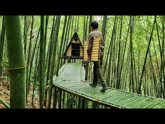 Building tents on bamboo tops, bamboo houses in the forest and cooking - Tropical forest