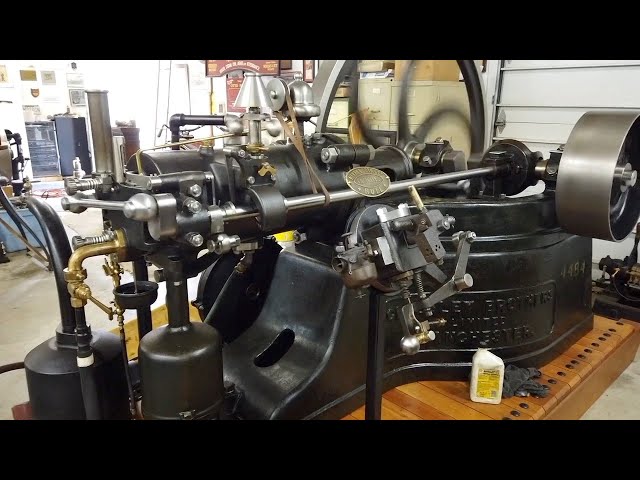 You Won't Believe This Restoration! One Of The First Engines - Crossley Brothers Slide Valve Engine