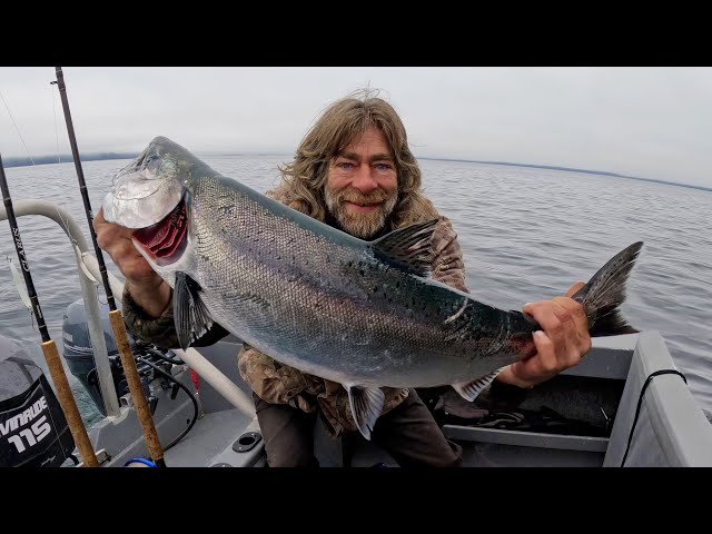 Wild Salmon Catch & Cook with Professional Chef | Part 1 Vancouver Island Canadian Creator Meetup