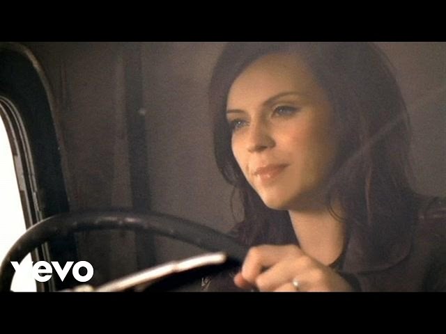 Amy Macdonald - Love Love (Official Video)