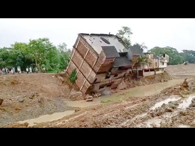 10 Destructive Natural Disasters Caught on Camera