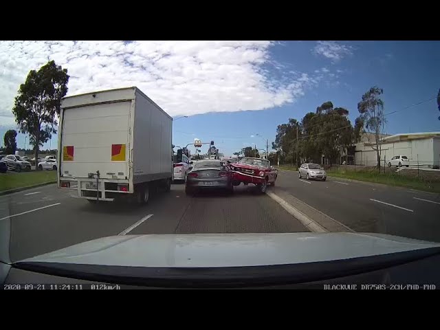Australian Car Crash / Dash Cam Compilation 25