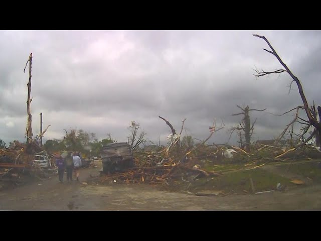 Greenfield, Iowa: Community begins picking up pieces after tornado