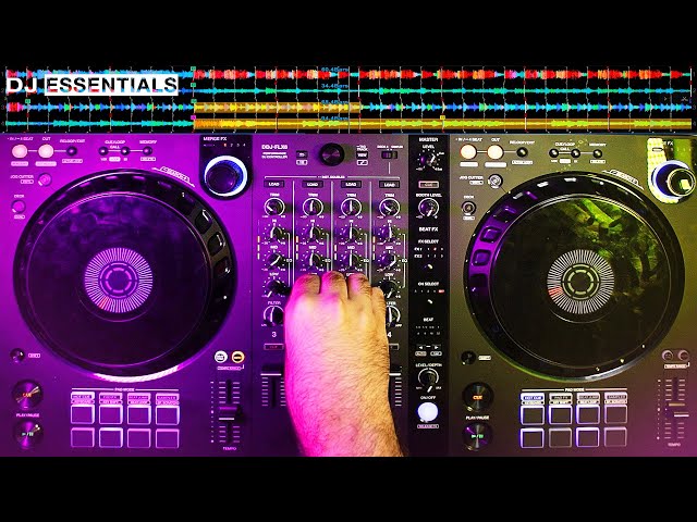 4 Deck HOUSE Mixing Technique LAYERING | DJ ESSENTIALS