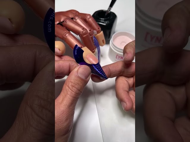 Free Nail Class - Learning Acrylic Nails