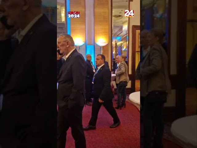 Ulazak ministara u stožer HDZ-a