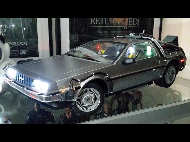 Hot Toys MMS260 Back to the Future Delorean Time Machine