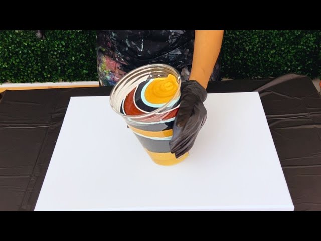 Create Beautiful Paintings with These Two Fluid Acrylic Techniques