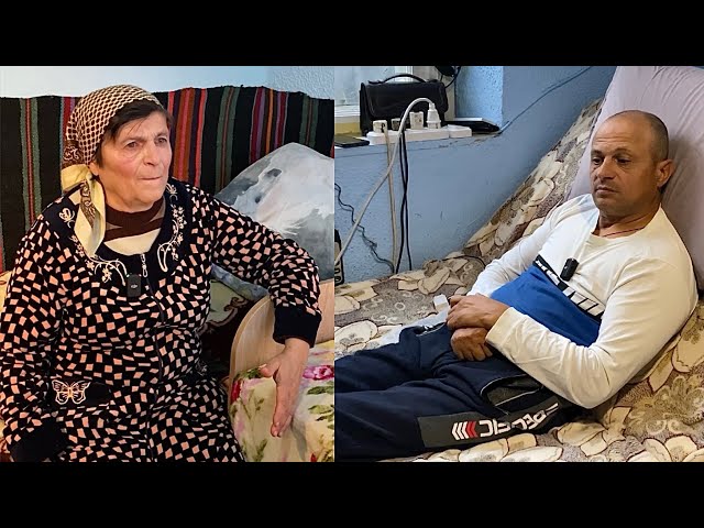 O pensionară de 67 de ani îngrijește de fiul ei, care a rămas paralizat în urma unui accident rutier