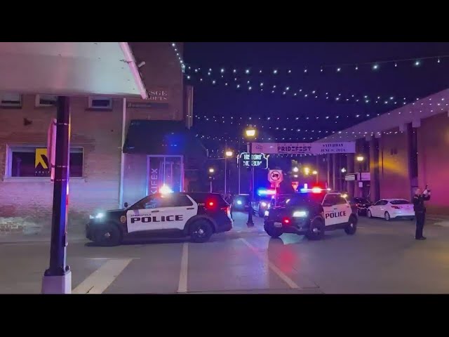 Springfield police searches for suspect after stabbing downtown