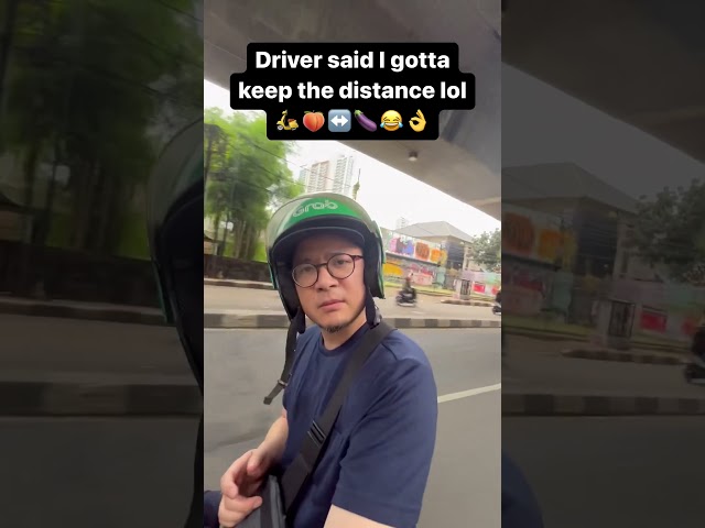 #TRAVEL Respect boundaries 😂 Jakarta scooter-taxis