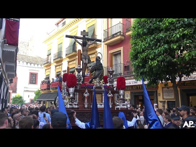 Cristo de la Buena Muerte de La Hiniesta por Cuesta del Bacalao | Semana Santa Sevilla 2023