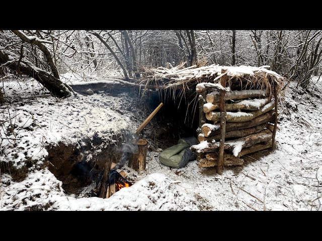 Build Your Own Shelter in Harsh Winter. Survival, Frost | Caught in Shelter with Snow Overnight.