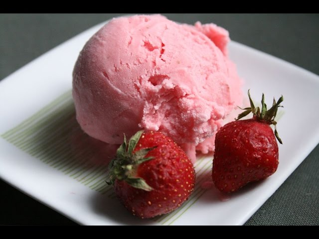 Healthy Frozen Stawberry Yogurt - Easy Frozen Yogurt Recipe