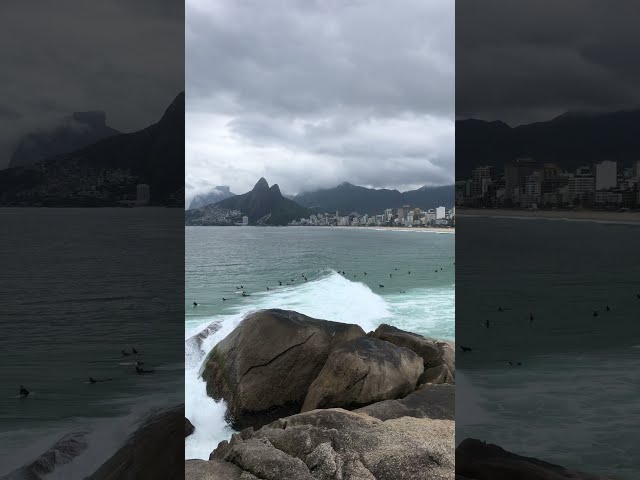 Morning Surf Traffic in Rio #shorts