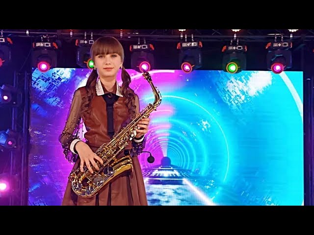 Evelina Bulat - Прекрасное далеко (Saxophone version)