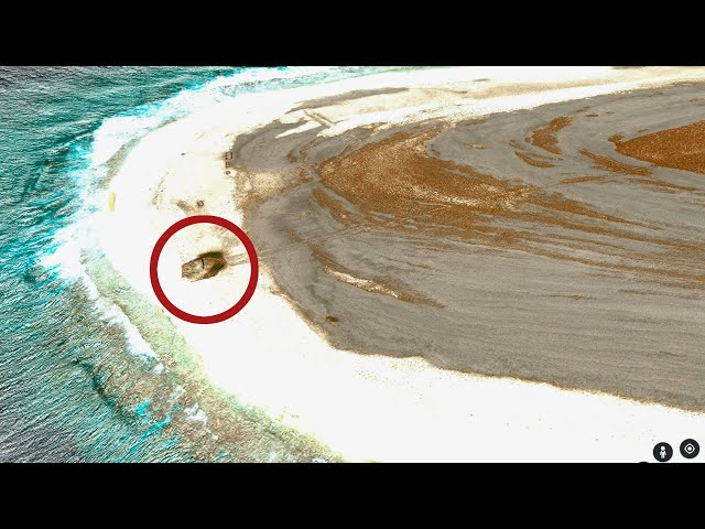 Crashed UFO on Starbuck Island! | Creepy Google Maps