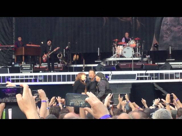 Bruce Springsteen Little Steve Patti Ullevi Gothenburg 25.6.2016 Sherry Darling Crowd Singing