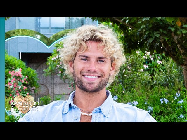 Joe leaves the villa and enters the chat | Love Island All Stars