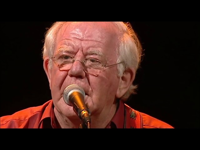 Dublin in the Rare Old Times - The Dubliners & Paddy Reilly | 40 Years: Live from The Gaiety (2003)