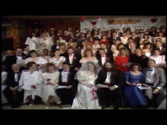 KCCI Archive: 36 Iowa couples get married on Valentine’s Day in 1991