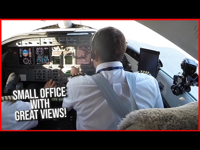 Small Office with great Views! Learjet 45 Training Stop-n-Go in Mirabel! [AirClips]