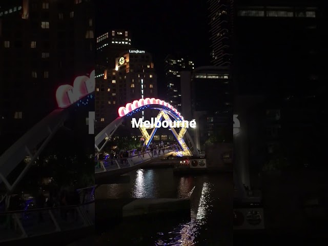 MELBOURNE AUSTRALIA AT NIGHT