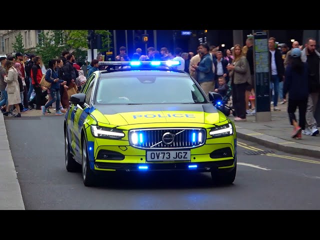 2023 Volvo S90 police car emergency lights + siren in London