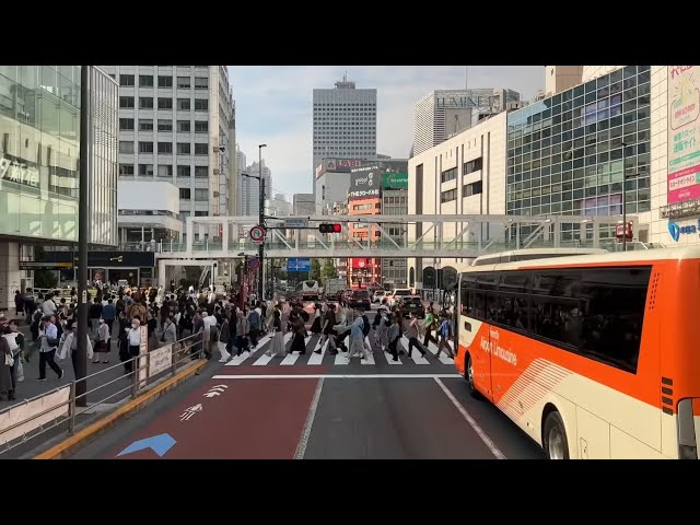 Bus drive in Tokyo, Japan