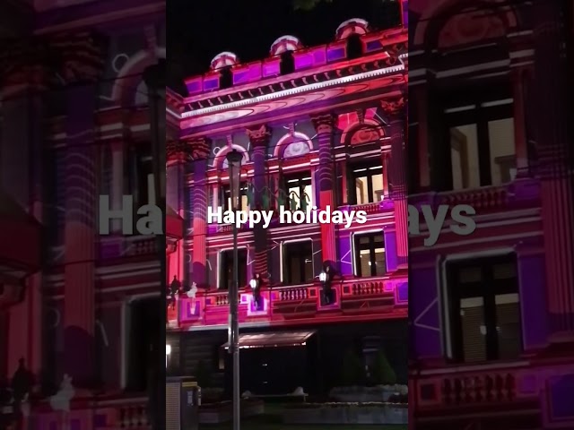 MELBOURNE TOWN HALL TURNED INTO CHRISTMAS LIGHTS