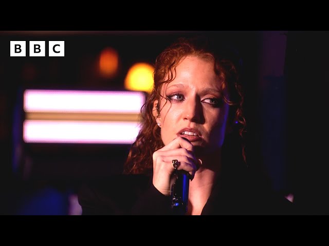 Jess Glynne performs 'Friend Of Mine' | The One Show - BBC