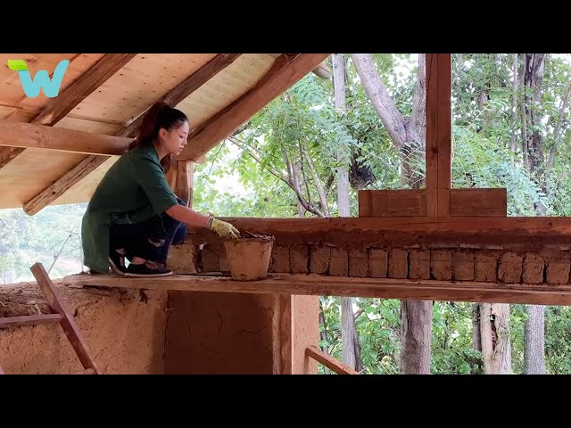 Beautiful girl renovates a old dilapidated clay house in the countryside Part1 | WU Vlog ▶ 81
