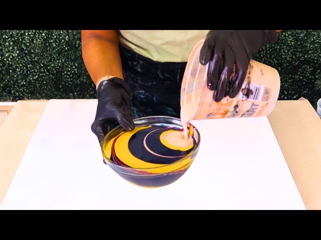 Create Big Beautiful Fluid Acrylic Paintings - Easy Beginner Pouring