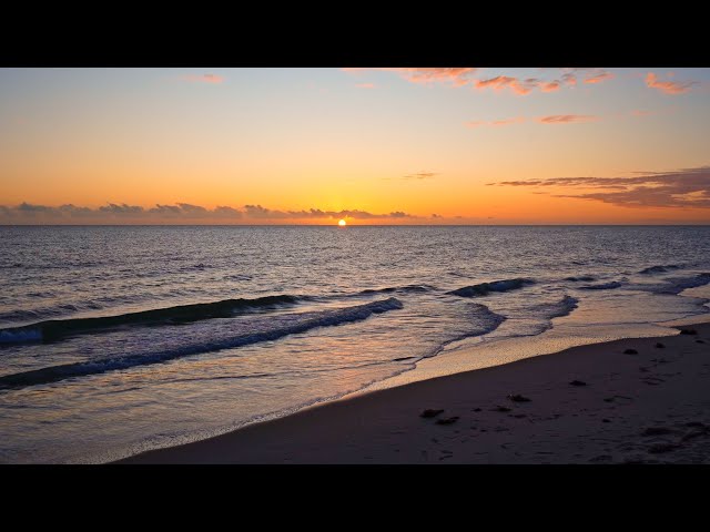 Full Un-Looped Sunset on the Beach with Relaxing Ocean Waves ASMR, 1.5H in 4K