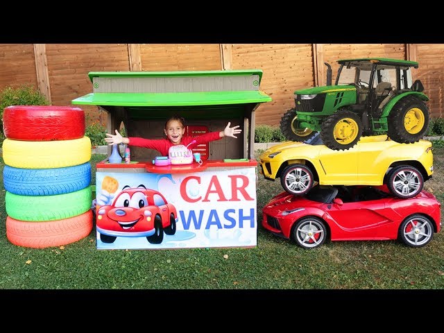 Sofia plays with Car Wash and Ride On Сhildren's Сar