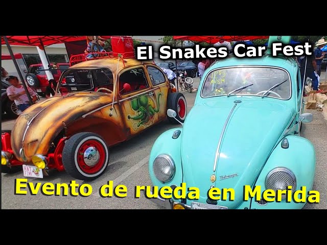 Caminar en el Snakes-Car-Fest Evento de Merida Yucatan 2023