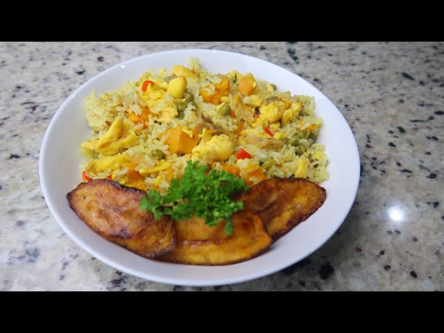 Cook your next rice dish like this and you won’t regret it / ackee and salt fish seasoned rice