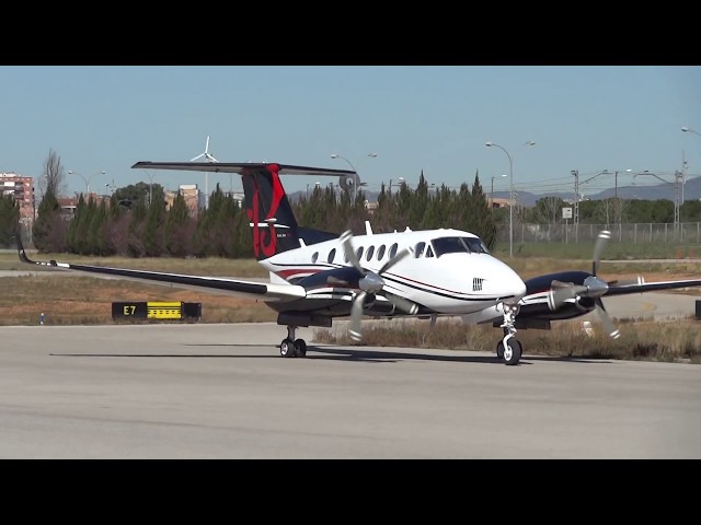 Beech King Air Takeoff Compilation - Sabadell Airport (Spain)