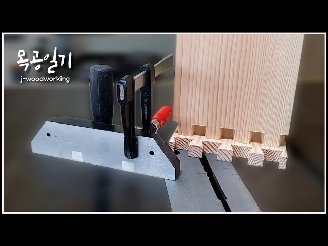 I use NO JIGS when making dovetail joints on a table saw. [woodworking]