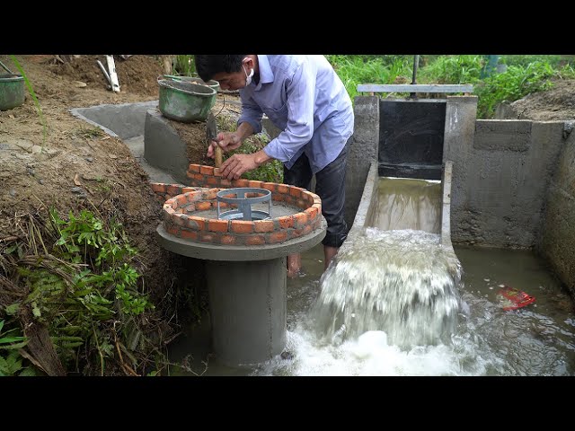 Blocking The Water Flow To Build Mini Hydroelectricity