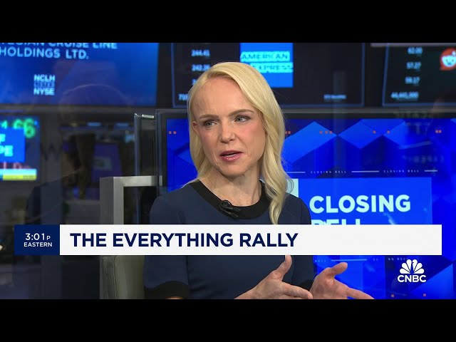 The broadening of the market will drive more flows in equities, says PIMCO's Erin Browne