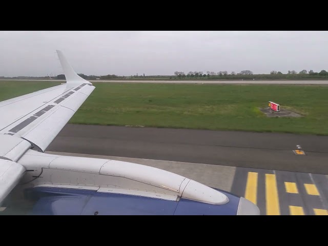 British Airways Cityflyer Embraer E190 Taxi and Take Off Berlin #embraer #berlin #britishairways