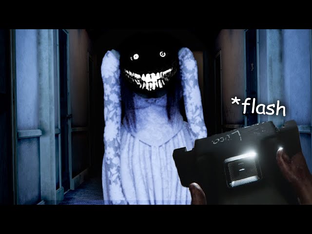 The Camera FLASH is Your Only Light!! SCARIEST Game of the Year.